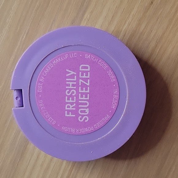 Half Caked In Bloom powder blush - Picture 4 of 5